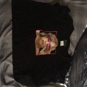 Short sleeve tee